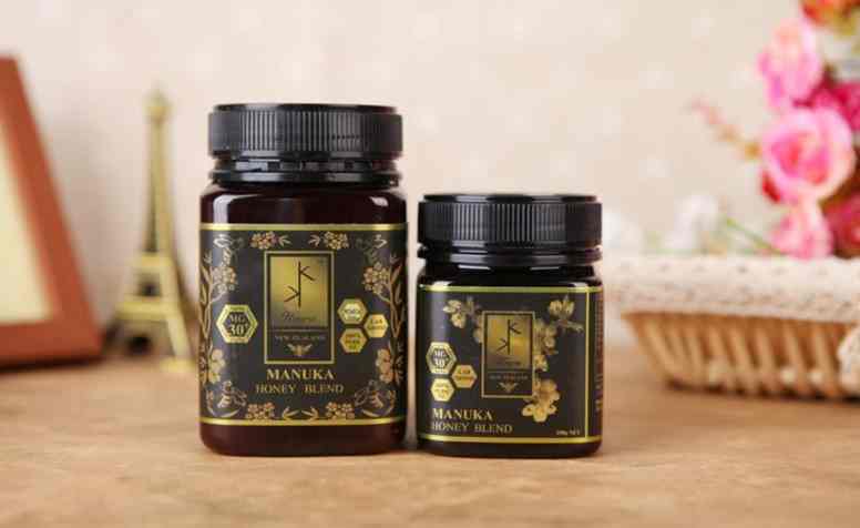 الفوائد الصحية لعسل مانوكا وكيفية استخدامه
