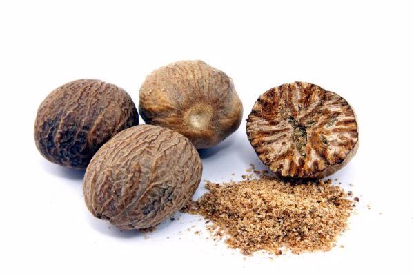 كيف أستخدم جوزة الطيب؟ 2 كيف أستخدم جوزة الطيب؟